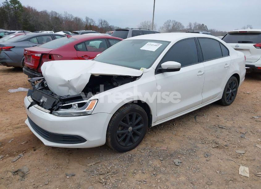 Photo 2 of 2011 Volkswagen Jetta 2.5L SE (VIN 3VWDX7AJXBM337267)