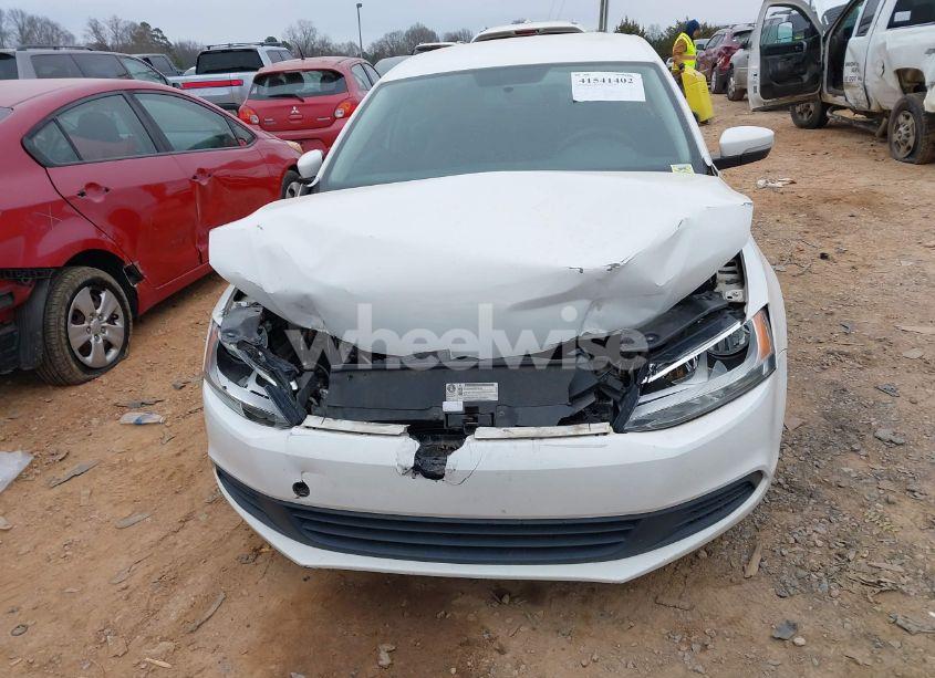 Photo 6 of 2011 Volkswagen Jetta 2.5L SE (VIN 3VWDX7AJXBM337267)