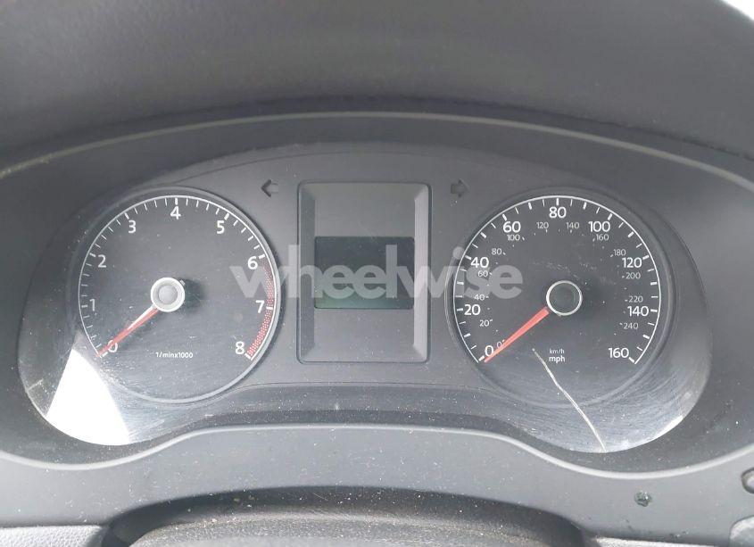 Photo 7 of 2011 Volkswagen Jetta 2.5L SE (VIN 3VWDX7AJXBM337267)