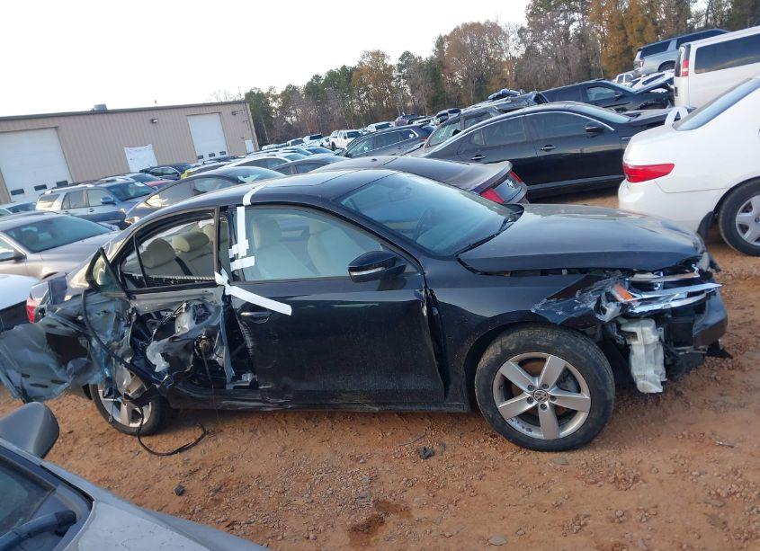 Photo 13 of 2011 Volkswagen Jetta 2.5L SE (VIN 3VWDX7AJXBM341271)