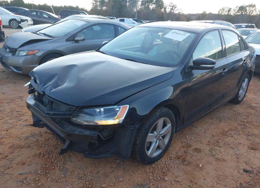 Photo 2 of 2011 Volkswagen Jetta 2.5L SE (VIN 3VWDX7AJXBM341271)