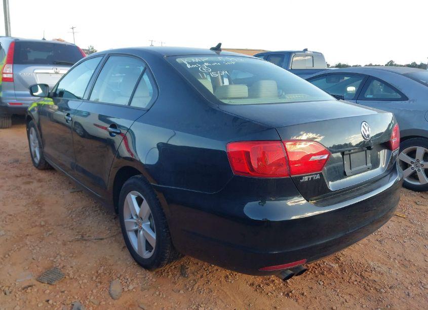 Photo 3 of 2011 Volkswagen Jetta 2.5L SE (VIN 3VWDX7AJXBM341271)