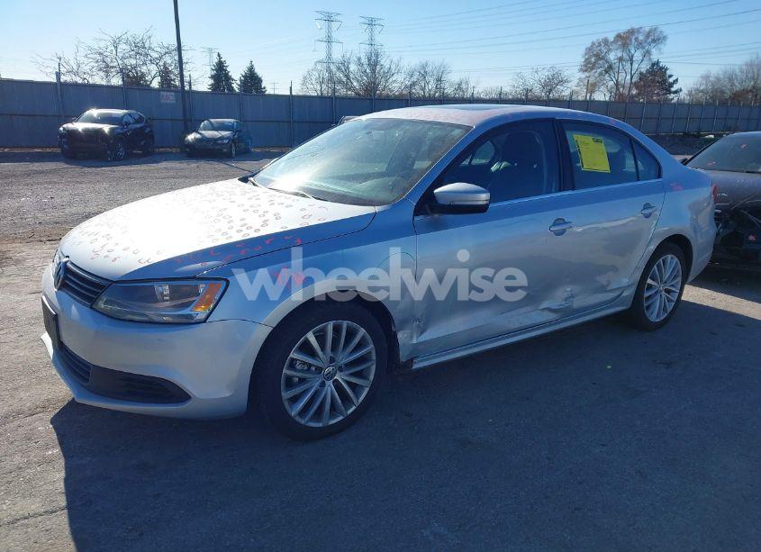 Photo 2 of 2011 Volkswagen Jetta 2.5L SE (VIN 3VWDX7AJXBM345773)