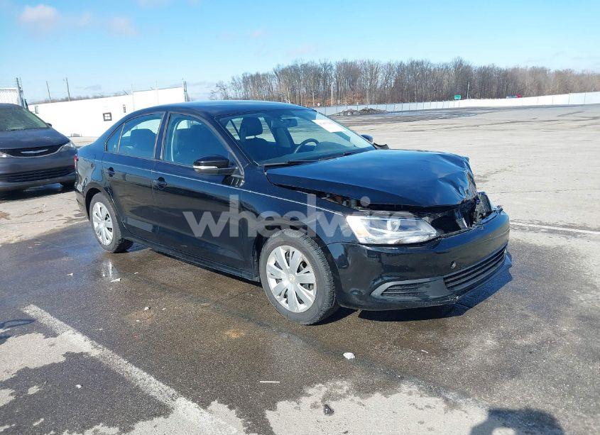 2011 Volkswagen Jetta 2.5L SE (VIN 3VWDX7AJXBM348124) main photo