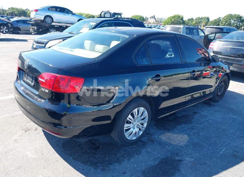 Photo 4 of 2012 Volkswagen Jetta 2.5L SE (VIN 3VWDX7AJXCM013866)