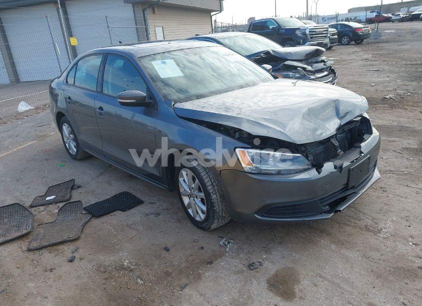 2012 Volkswagen Jetta 2.5L SE (VIN 3VWDX7AJXCM358671) main photo