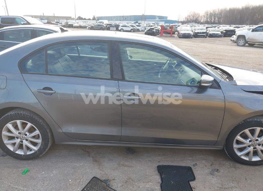 Photo 13 of 2012 Volkswagen Jetta 2.5L SE (VIN 3VWDX7AJXCM358671)