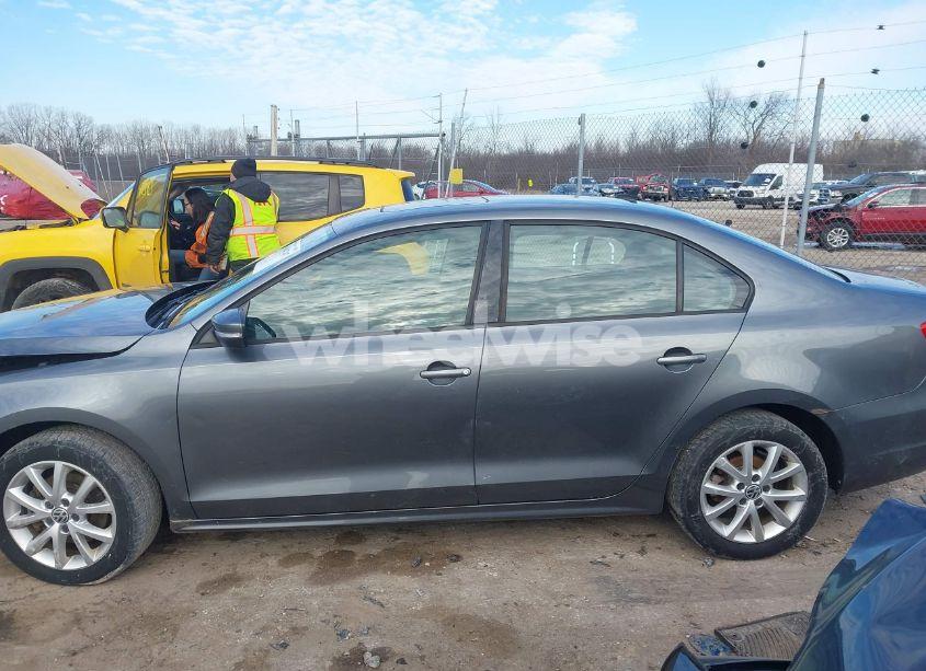 Photo 14 of 2012 Volkswagen Jetta 2.5L SE (VIN 3VWDX7AJXCM358671)