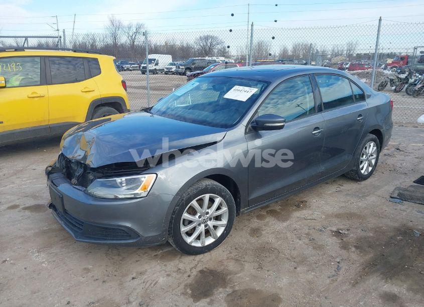 Photo 2 of 2012 Volkswagen Jetta 2.5L SE (VIN 3VWDX7AJXCM358671)