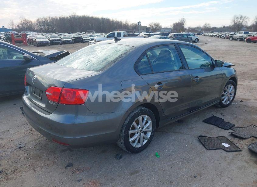 Photo 4 of 2012 Volkswagen Jetta 2.5L SE (VIN 3VWDX7AJXCM358671)