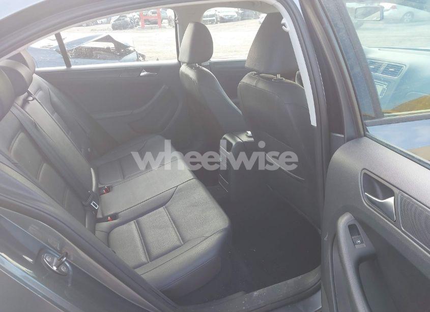 Photo 8 of 2012 Volkswagen Jetta 2.5L SE (VIN 3VWDX7AJXCM358671)