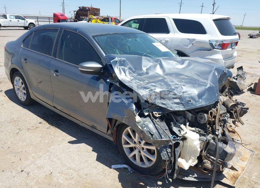 2012 Volkswagen Jetta 2.5L SE (VIN 3VWDX7AJXCM411370) main photo