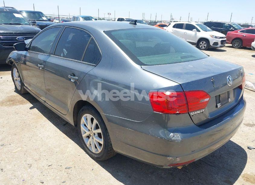 Photo 3 of 2012 Volkswagen Jetta 2.5L SE (VIN 3VWDX7AJXCM411370)