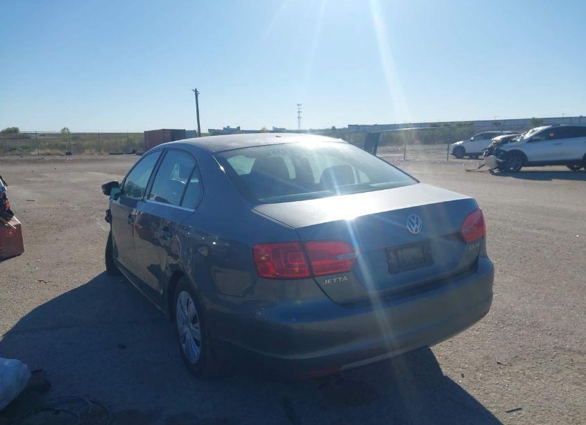 Photo 3 of 2013 Volkswagen Jetta 2.5L SE (VIN 3VWDX7AJXDM311402)