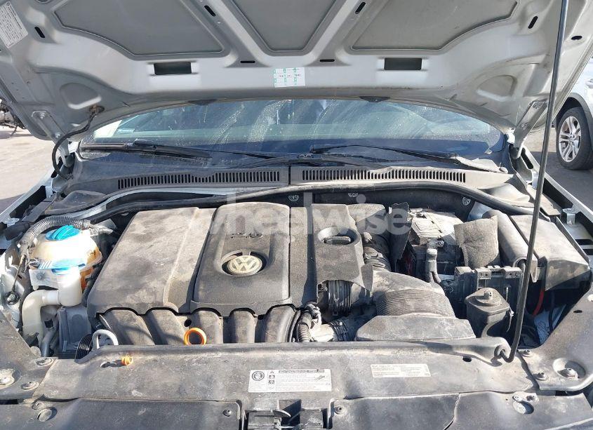 Photo 10 of 2013 Volkswagen Jetta 2.5L SE (VIN 3VWDX7AJXDM362477)