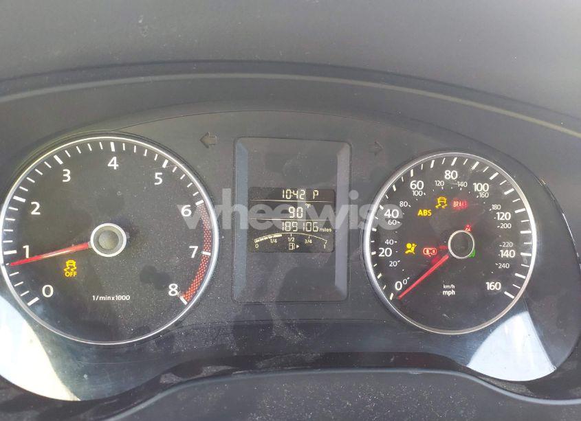 Photo 7 of 2013 Volkswagen Jetta 2.5L SE (VIN 3VWDX7AJXDM362477)