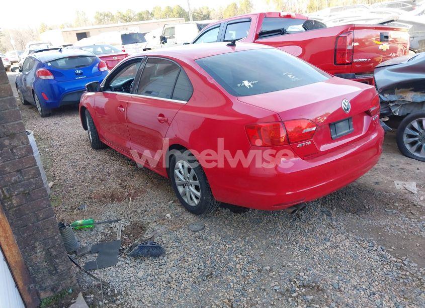 Photo 3 of 2013 Volkswagen Jetta 2.5L SE (VIN 3VWDX7AJXDM397133)