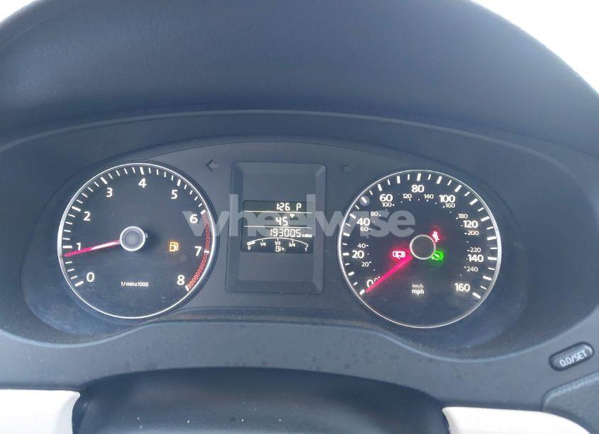 Photo 7 of 2013 Volkswagen Jetta 2.5L SE (VIN 3VWDX7AJXDM397133)