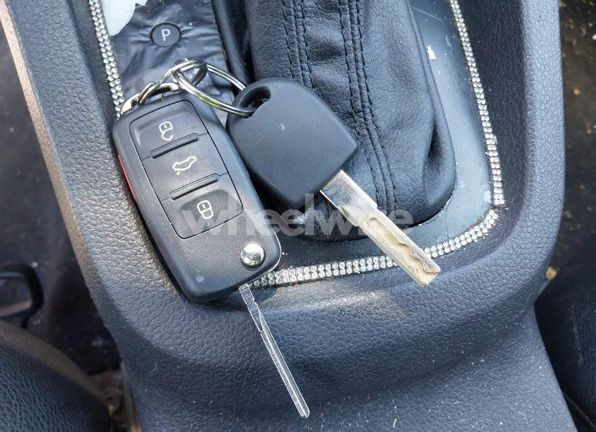 Photo 11 of 2011 Volkswagen Jetta 2.5L SE (VIN 3VWDZ7AJ0BM306023)