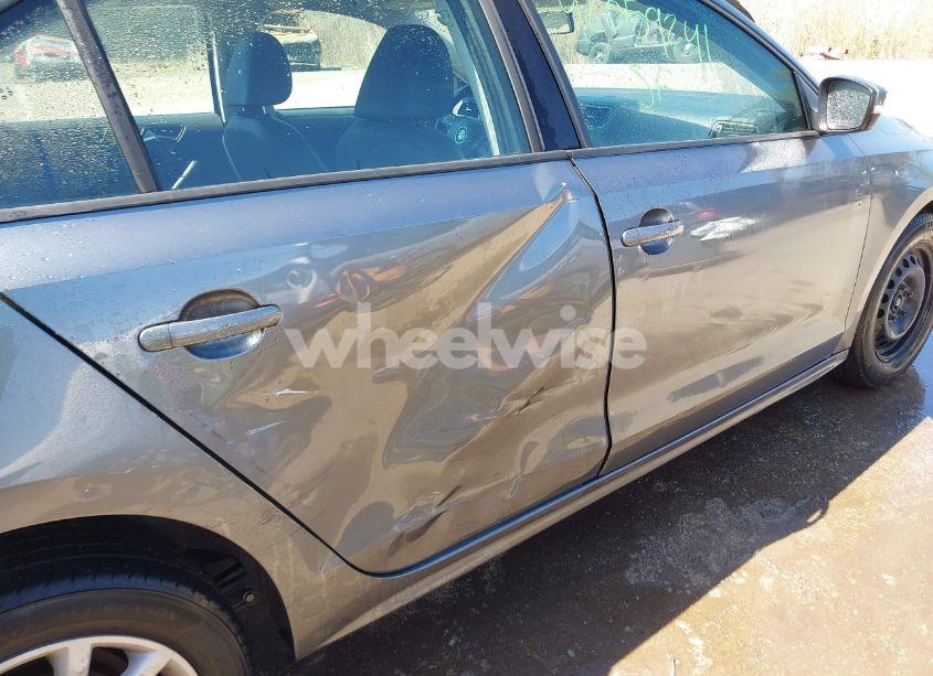 Photo 18 of 2011 Volkswagen Jetta 2.5L SE (VIN 3VWDZ7AJ0BM306023)