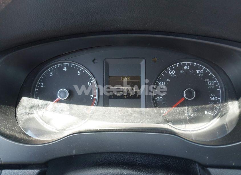 Photo 7 of 2011 Volkswagen Jetta 2.5L SE (VIN 3VWDZ7AJ0BM306023)