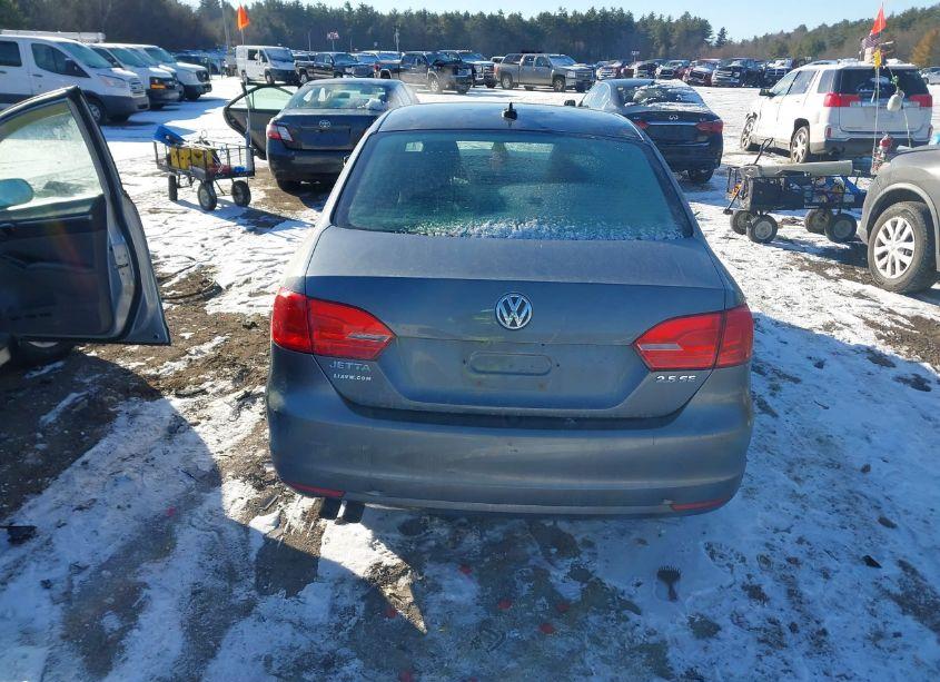 Photo 16 of 2011 Volkswagen Jetta 2.5L SE (VIN 3VWDZ7AJ1BM039653)