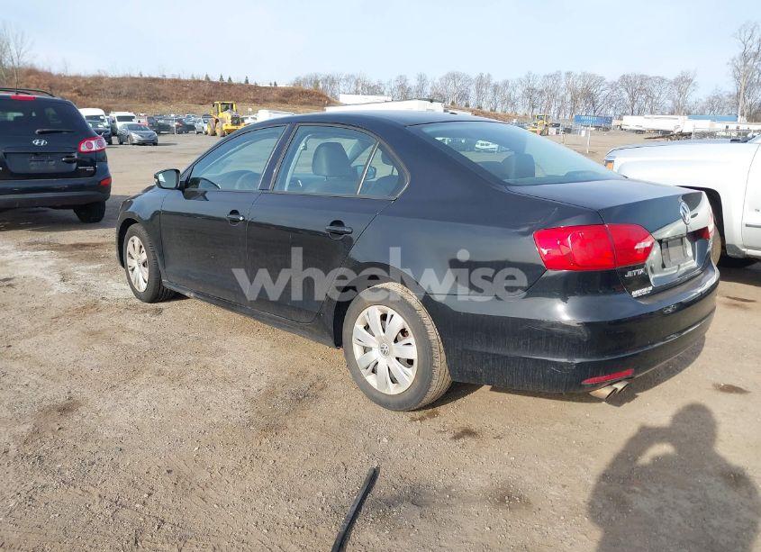 Photo 3 of 2011 Volkswagen Jetta 2.5L SE (VIN 3VWDZ7AJ1BM331271)