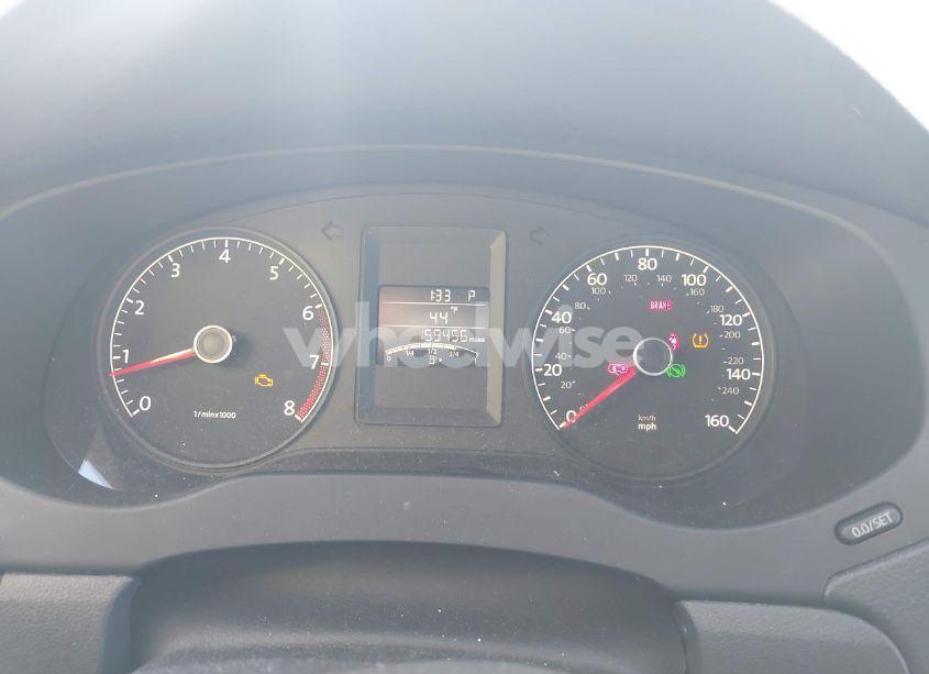 Photo 7 of 2011 Volkswagen Jetta 2.5L SE (VIN 3VWDZ7AJ1BM353206)