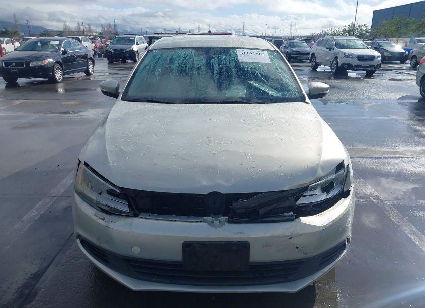 Photo 12 of 2011 Volkswagen Jetta 2.5L SE (VIN 3VWDZ7AJ1BM355473)