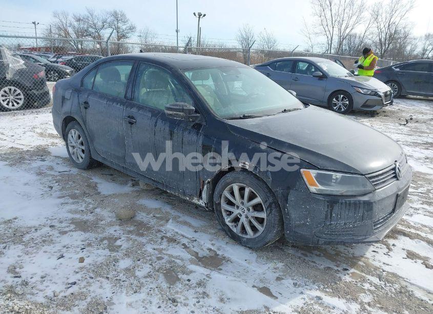 2011 Volkswagen Jetta 2.5L SE (VIN 3VWDZ7AJ1BM365467) main photo