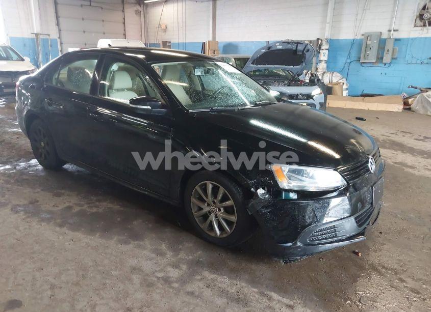 2011 Volkswagen Jetta 2.5L SE (VIN 3VWDZ7AJ2BM052198) main photo