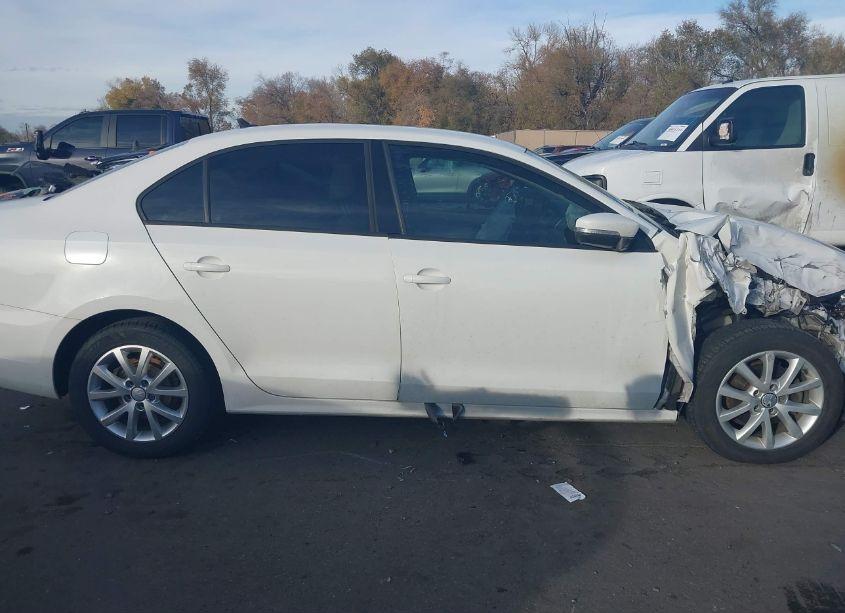 Photo 13 of 2011 Volkswagen Jetta 2.5L SE (VIN 3VWDZ7AJ2BM315340)