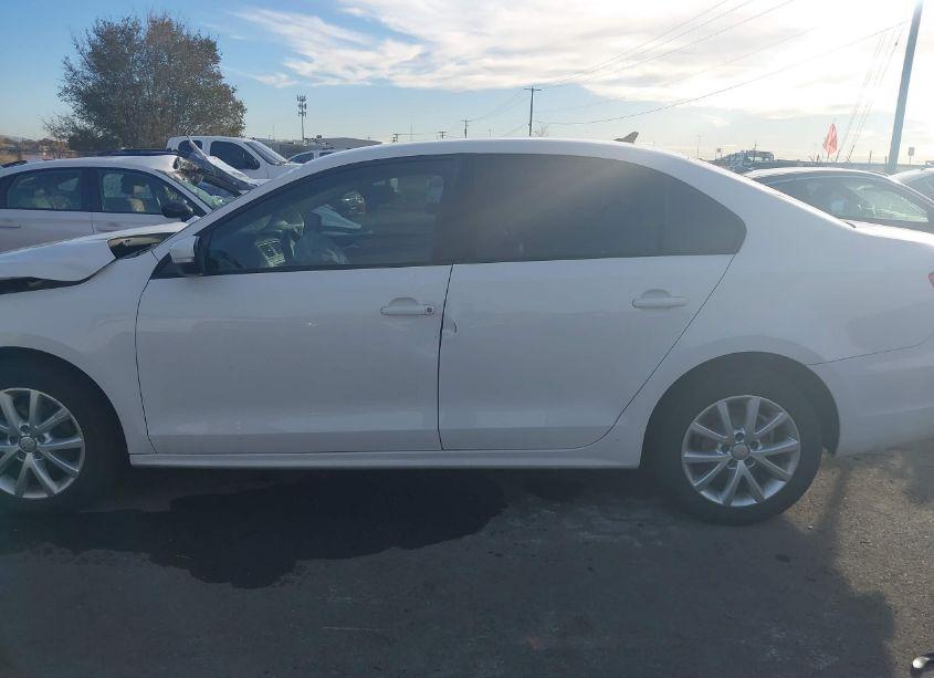 Photo 14 of 2011 Volkswagen Jetta 2.5L SE (VIN 3VWDZ7AJ2BM315340)