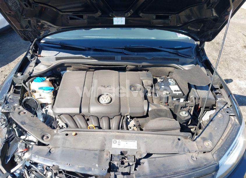 Photo 10 of 2011 Volkswagen Jetta 2.5L SE (VIN 3VWDZ7AJ2BM330064)