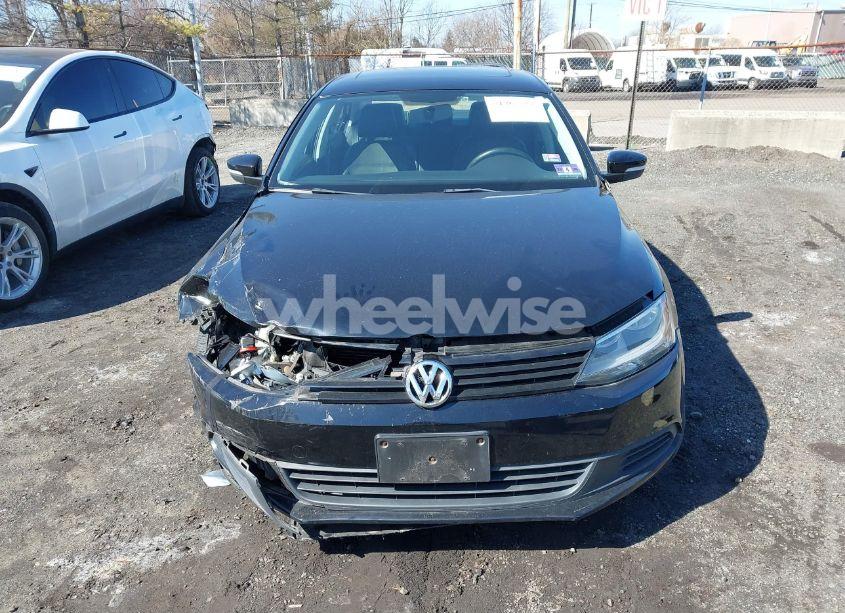 Photo 12 of 2011 Volkswagen Jetta 2.5L SE (VIN 3VWDZ7AJ2BM330064)