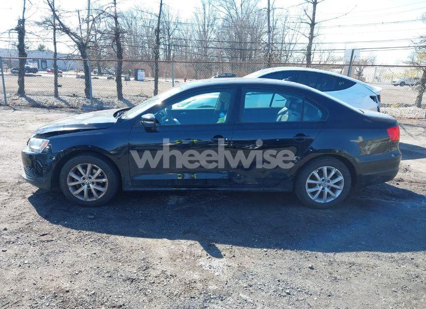 Photo 14 of 2011 Volkswagen Jetta 2.5L SE (VIN 3VWDZ7AJ2BM330064)