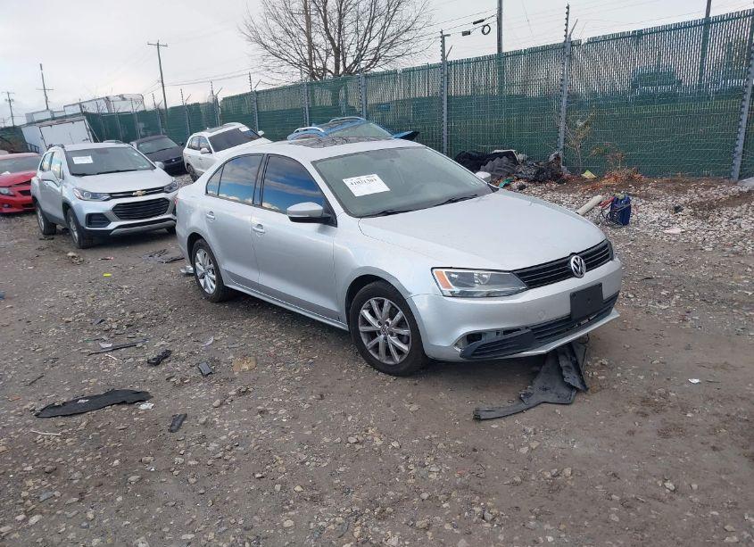 2011 Volkswagen Jetta 2.5L SE (VIN 3VWDZ7AJ2BM342053) main photo