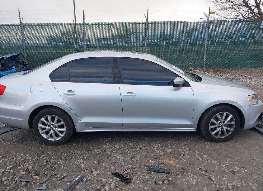 Photo 13 of 2011 Volkswagen Jetta 2.5L SE (VIN 3VWDZ7AJ2BM342053)