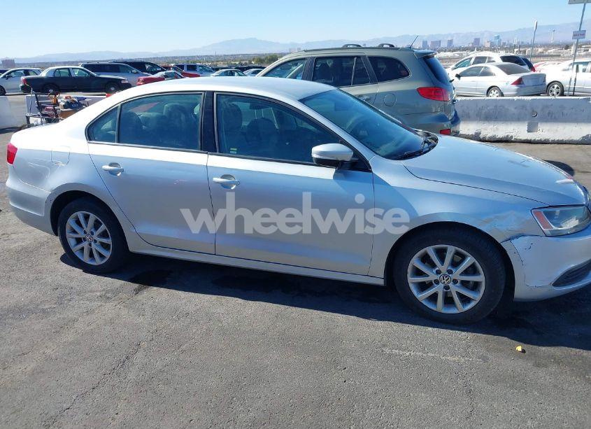 Photo 12 of 2011 Volkswagen Jetta 2.5L SE (VIN 3VWDZ7AJ3BM041291)