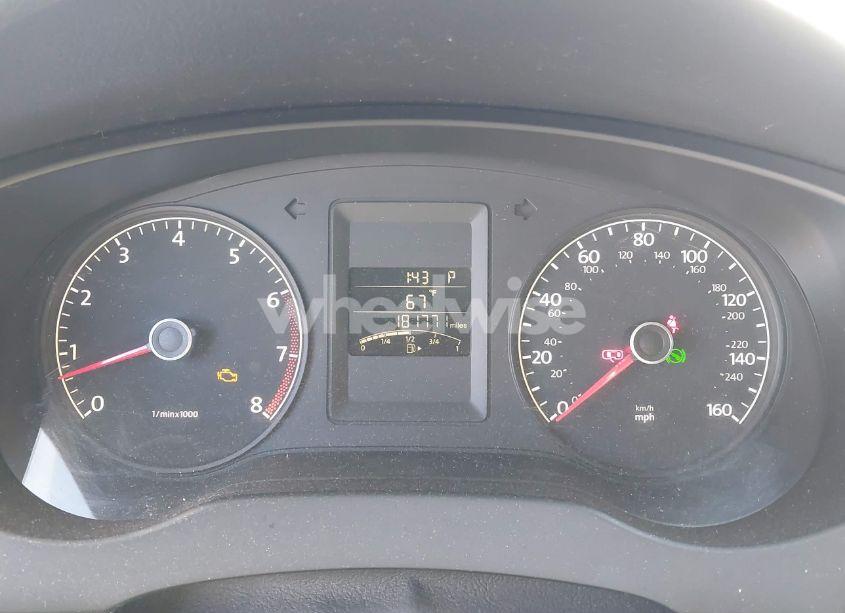 Photo 7 of 2011 Volkswagen Jetta 2.5L SE (VIN 3VWDZ7AJ3BM331451)