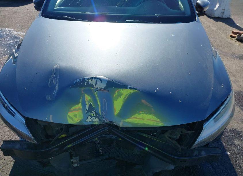 Photo 10 of 2011 Volkswagen Jetta 2.5L SE (VIN 3VWDZ7AJ3BM345463)