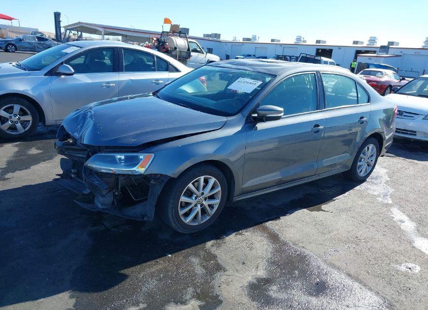 Photo 12 of 2011 Volkswagen Jetta 2.5L SE (VIN 3VWDZ7AJ3BM345463)