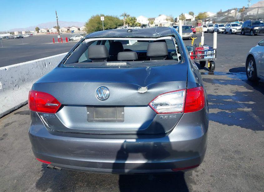 Photo 14 of 2011 Volkswagen Jetta 2.5L SE (VIN 3VWDZ7AJ3BM345463)