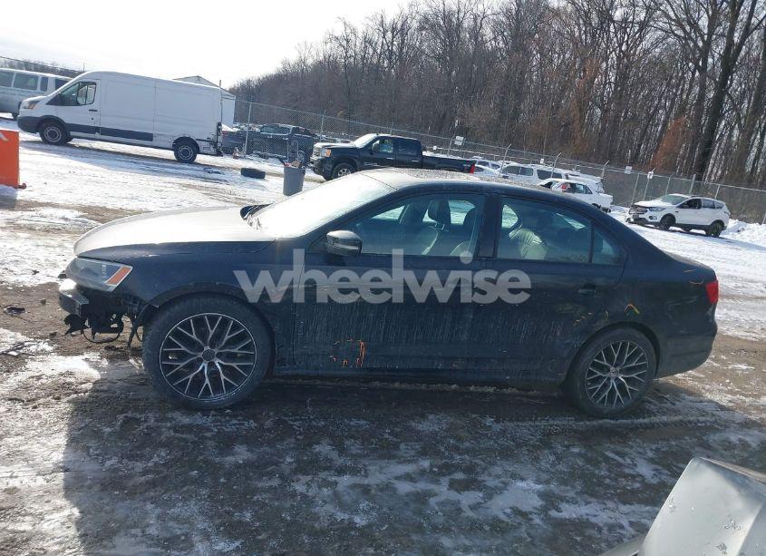 Photo 14 of 2011 Volkswagen Jetta 2.5L SE (VIN 3VWDZ7AJ3BM351022)