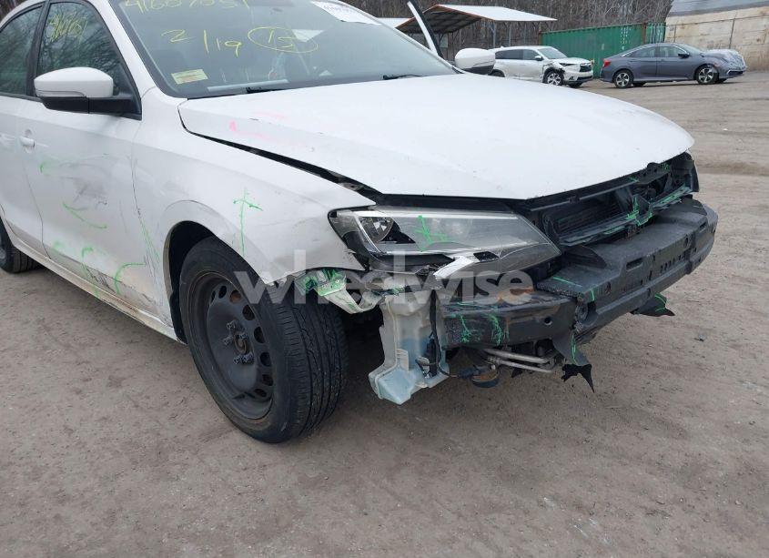 Photo 6 of 2011 Volkswagen Jetta 2.5L SE (VIN 3VWDZ7AJ3BM373215)