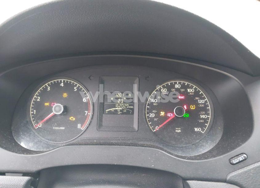 Photo 7 of 2011 Volkswagen Jetta 2.5L SE (VIN 3VWDZ7AJ3BM373215)