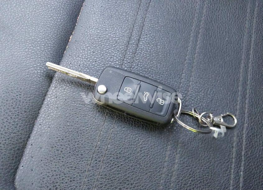 Photo 11 of 2011 Volkswagen Jetta 2.5L SE (VIN 3VWDZ7AJ3BM375952)