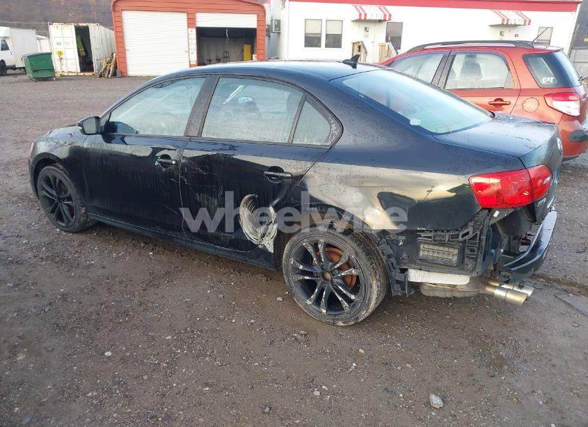 Photo 3 of 2011 Volkswagen Jetta 2.5L SE (VIN 3VWDZ7AJ3BM375952)