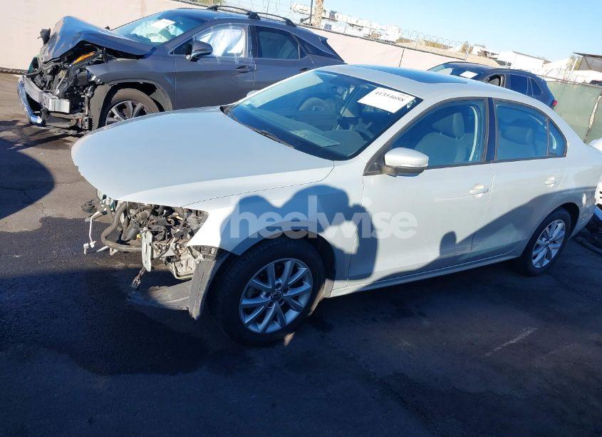 Photo 13 of 2011 Volkswagen Jetta 2.5L SE (VIN 3VWDZ7AJ4BM327134)