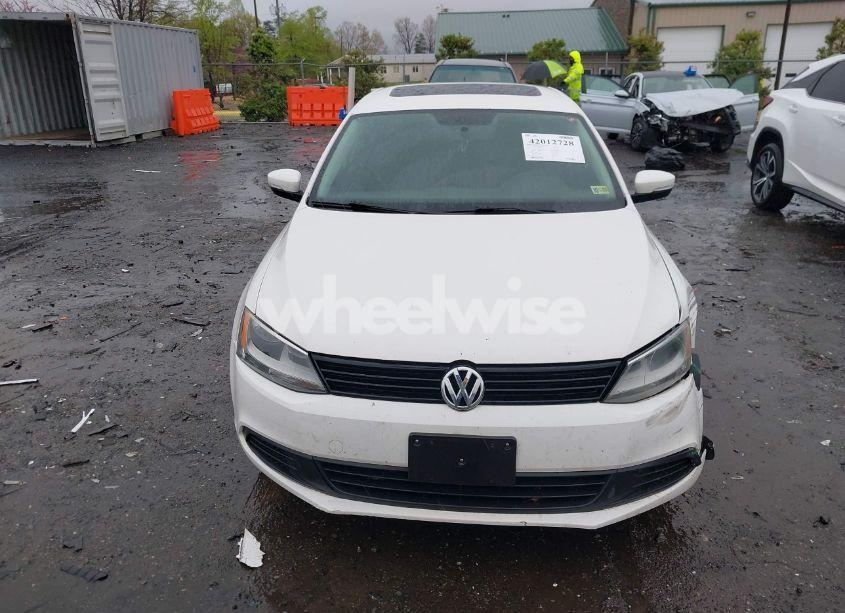 Photo 12 of 2011 Volkswagen Jetta 2.5L SE (VIN 3VWDZ7AJ4BM385356)